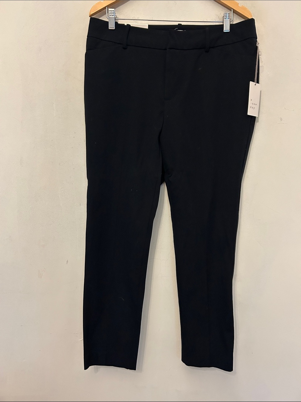 A New Day black skinny  ankle pants High rise Size 14 NWT